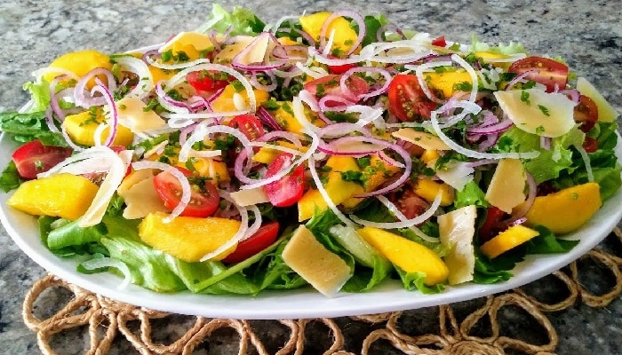 A Melhor Receita de Salada Tropical, Ideal para seu Domingo