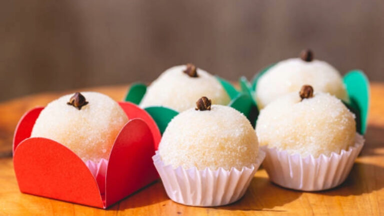 Beijinho de Coco Gourmet: Um Toque Especial em Sua Festa