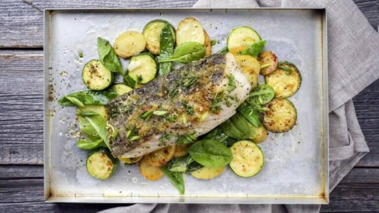 Receita de Peixe Grelhado com Limão e Ervas Frescas